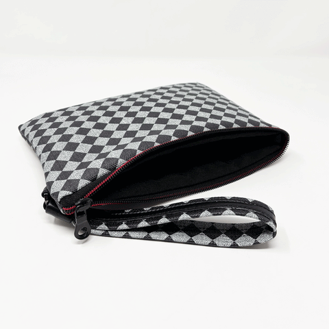 Iconic rhombus red stripe zip makeup