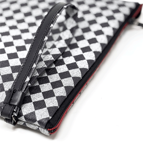 Iconic rhombus red stripe zip makeup