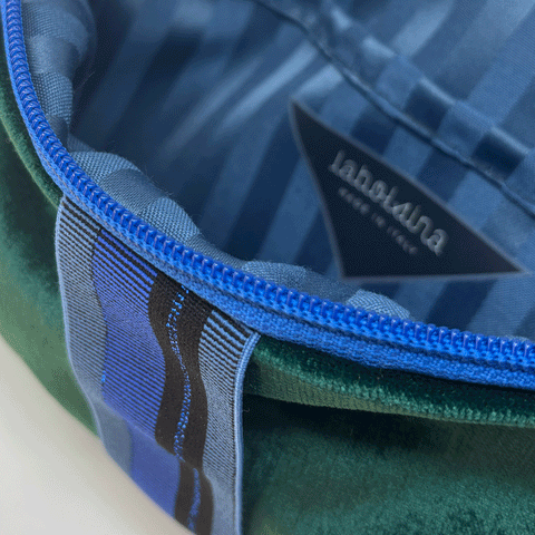 Layoyo velvet green bottle